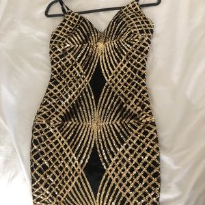 Sequin Fitted Black and Gold Dress